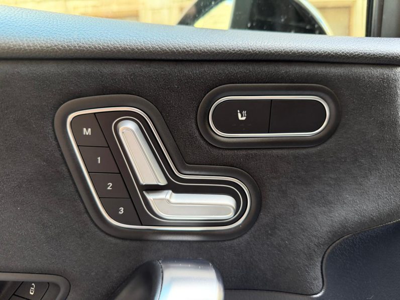 
								MERCEDES-BENZ Clase A A 200 completo									