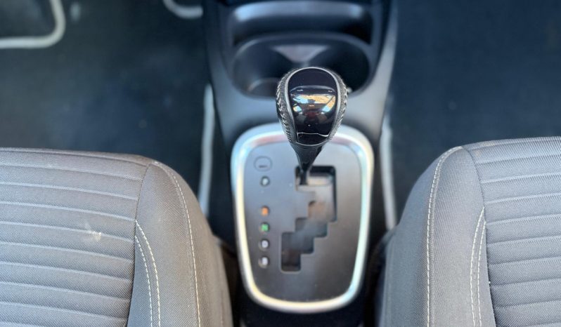 
								TOYOTA Yaris 1.5 Hybrid Active completo									