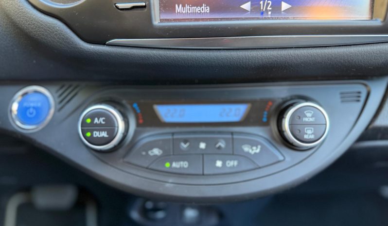 
								TOYOTA Yaris 1.5 Hybrid Active completo									