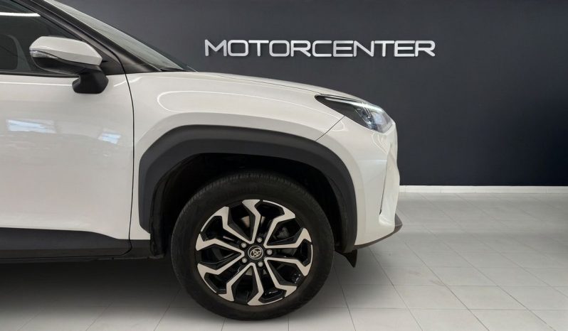 
								TOYOTA Yaris Cross 1.5 120H Active Tech completo									