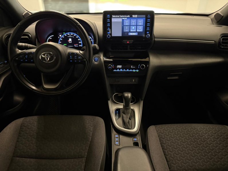 
								TOYOTA Yaris Cross 1.5 120H Active Tech completo									