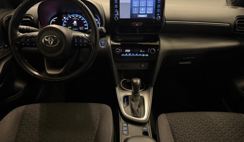 
								TOYOTA Yaris Cross 1.5 120H Active Tech completo									