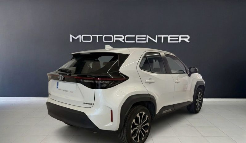 
								TOYOTA Yaris Cross 1.5 120H Active Tech completo									