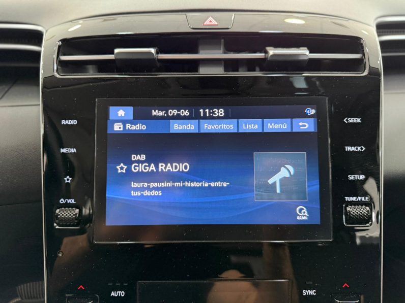 
								HYUNDAI Tucson 1.6 TGDI HEV Maxx Sky Auto completo									